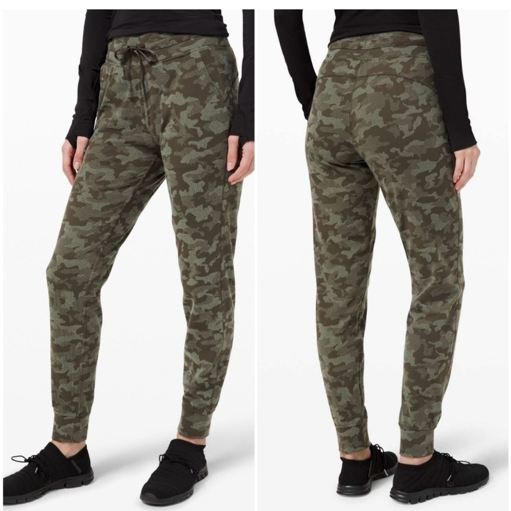 Like new! Lululemon Camo Ready to Rulu Joggers size 4